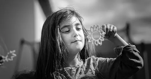 shooting photo lifestyle enfant en Camargue Nîmes Montpellier